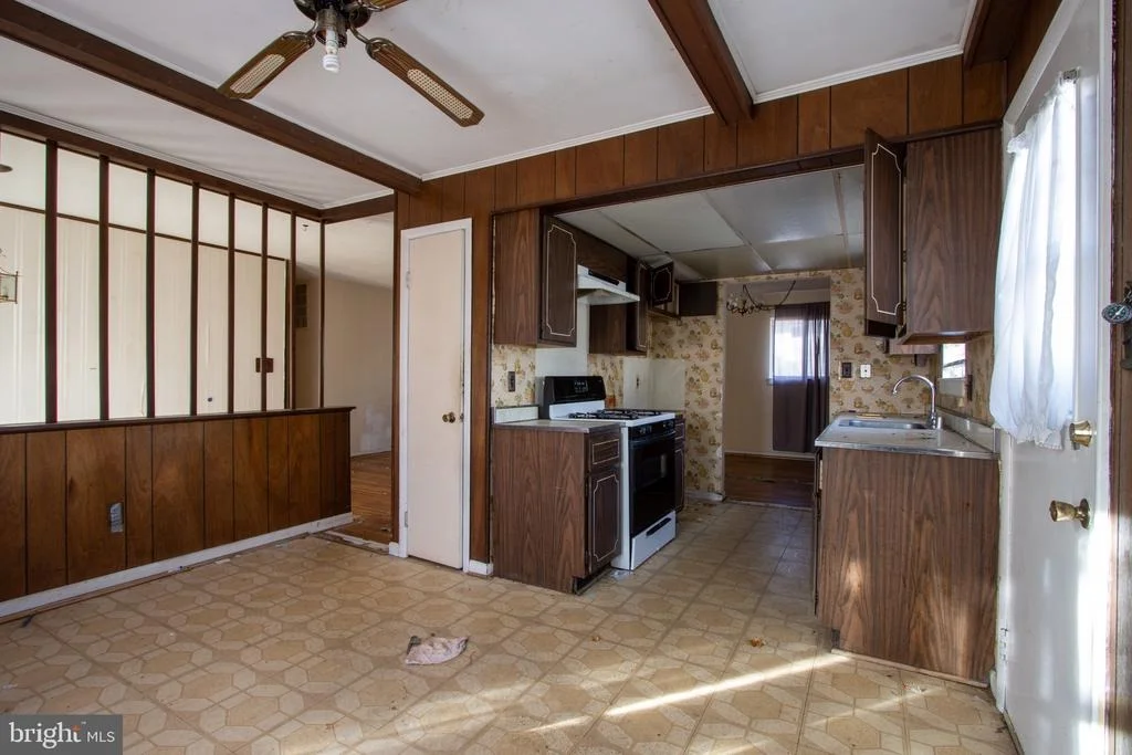 Photo of 6523 WESTVIEW LANE