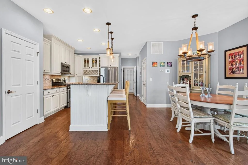 Photo of 17327 VENABLES DRIVE
