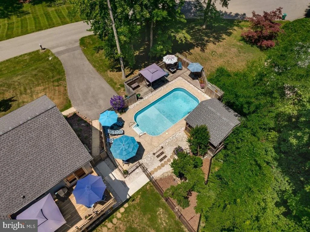 Photo of 9017 MEGAN CIRCLE