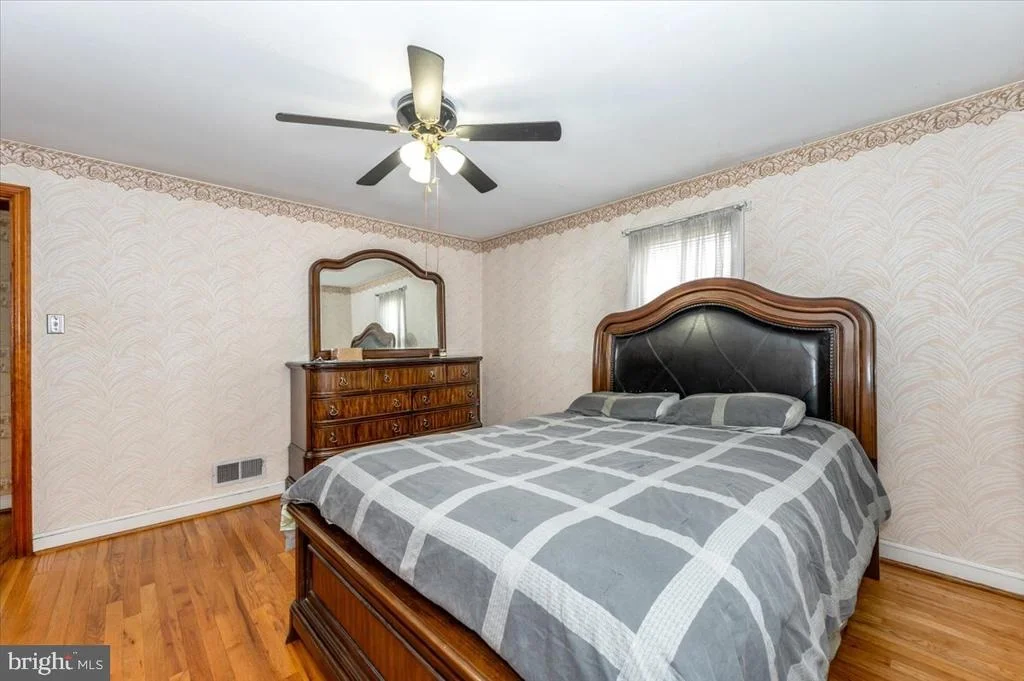 Photo of 239 DEVONSHIRE ROAD NE