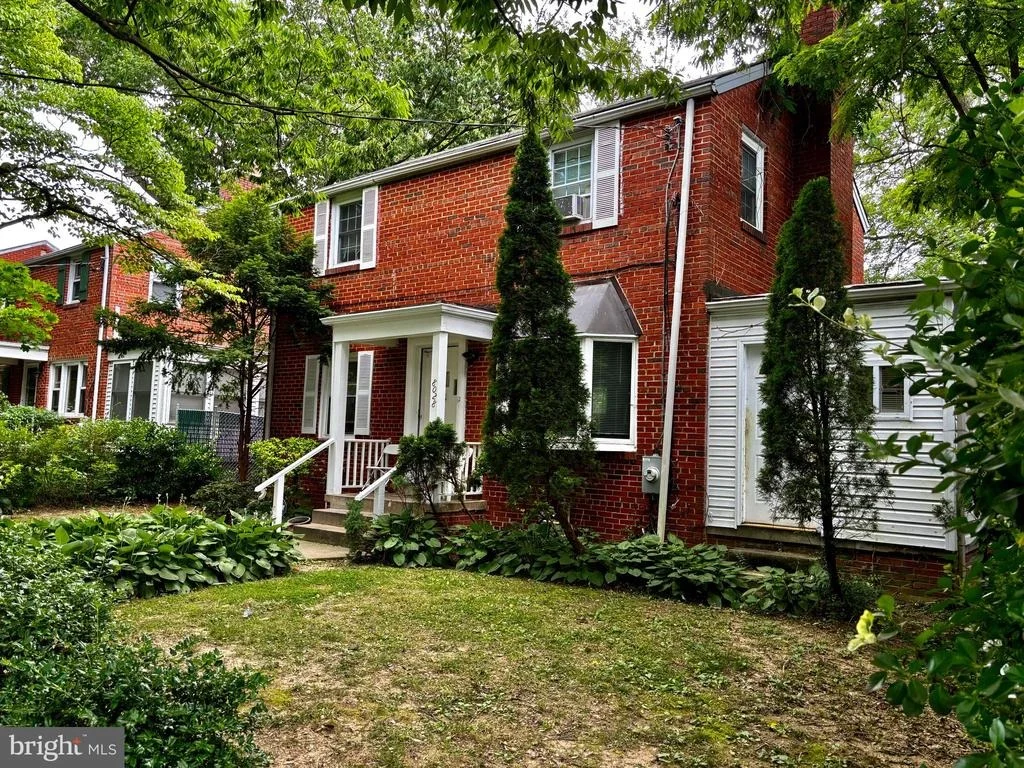 Photo of 8028 EASTERN AVENUE NW