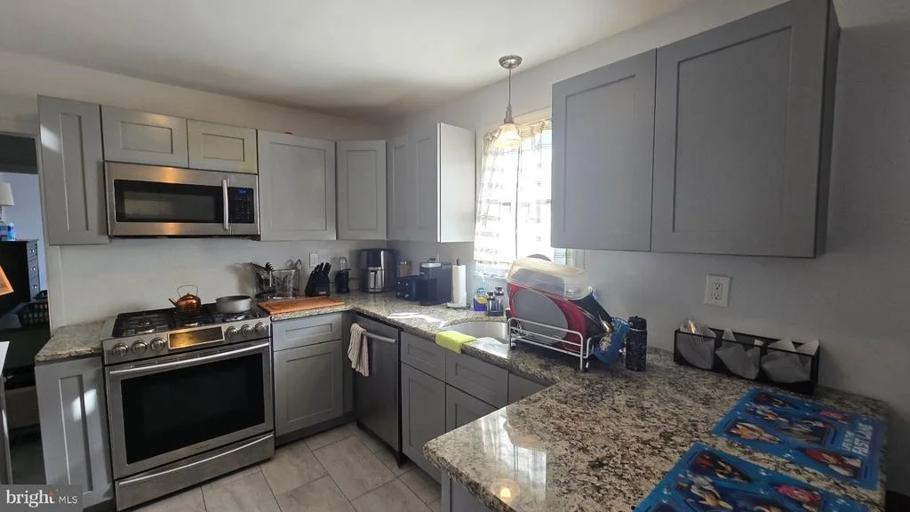 Photo of 140 ROBBINS AVENUE