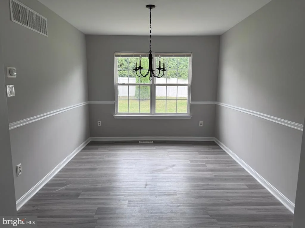Photo of 911 GLOUSTER CIRCLE