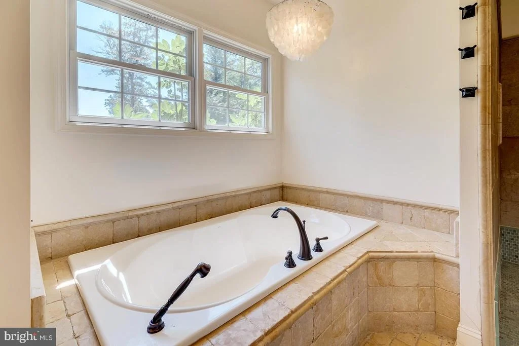 Photo of 142 W SHORE DRIVE