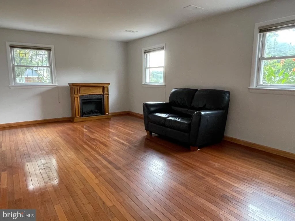 Photo of 2407 HAYDEN DRIVE