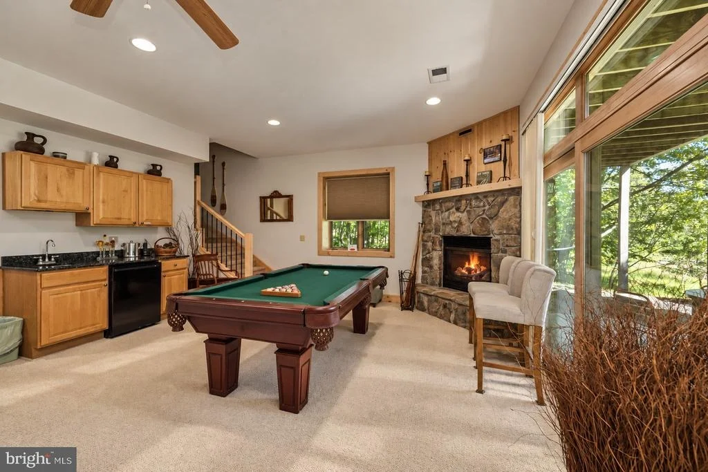 Photo of 431 MOUNTAINTOP ROAD