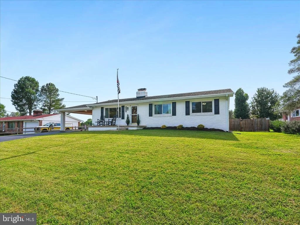 Photo of 7704 HURON DRIVE