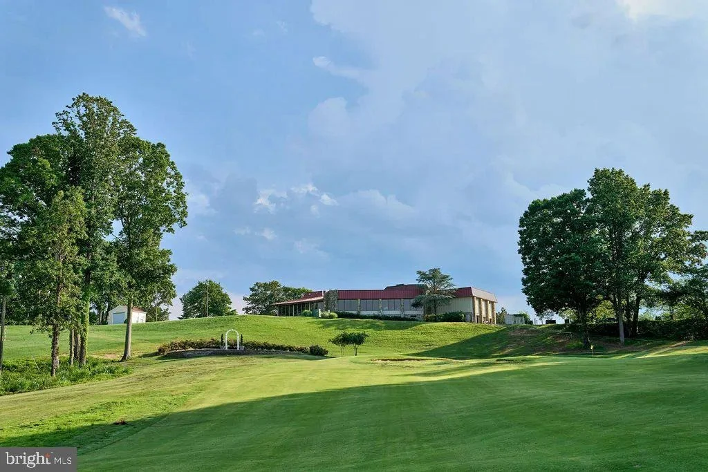 Photo of 15058 HOLLEYSIDE DRIVE