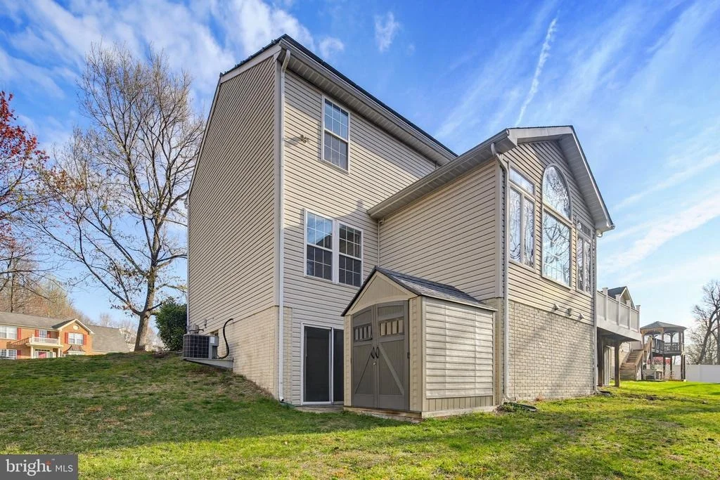 Photo of 14603 FARNHAM LANE