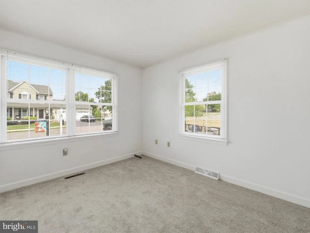Photo of 123 SHERRIS WAY