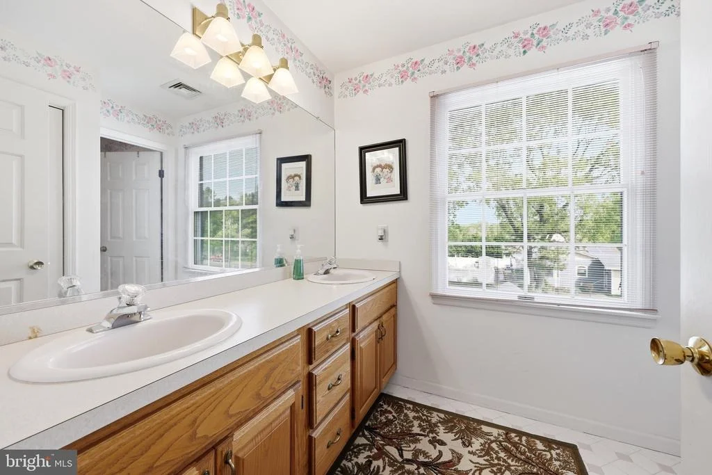 Photo of 1 MOSS VIEW LANE