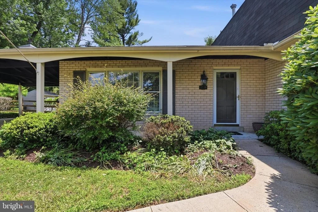 Photo of 3710 QUEEN MARY DRIVE
