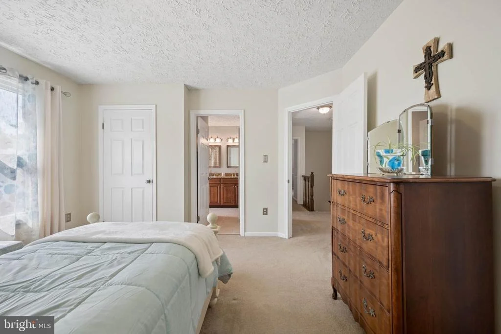 Photo of 6305 DERBY CIRCLE