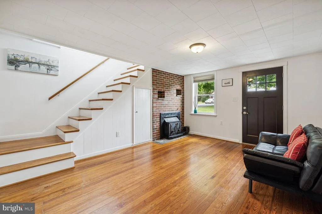 Photo of 6155 KING ROAD