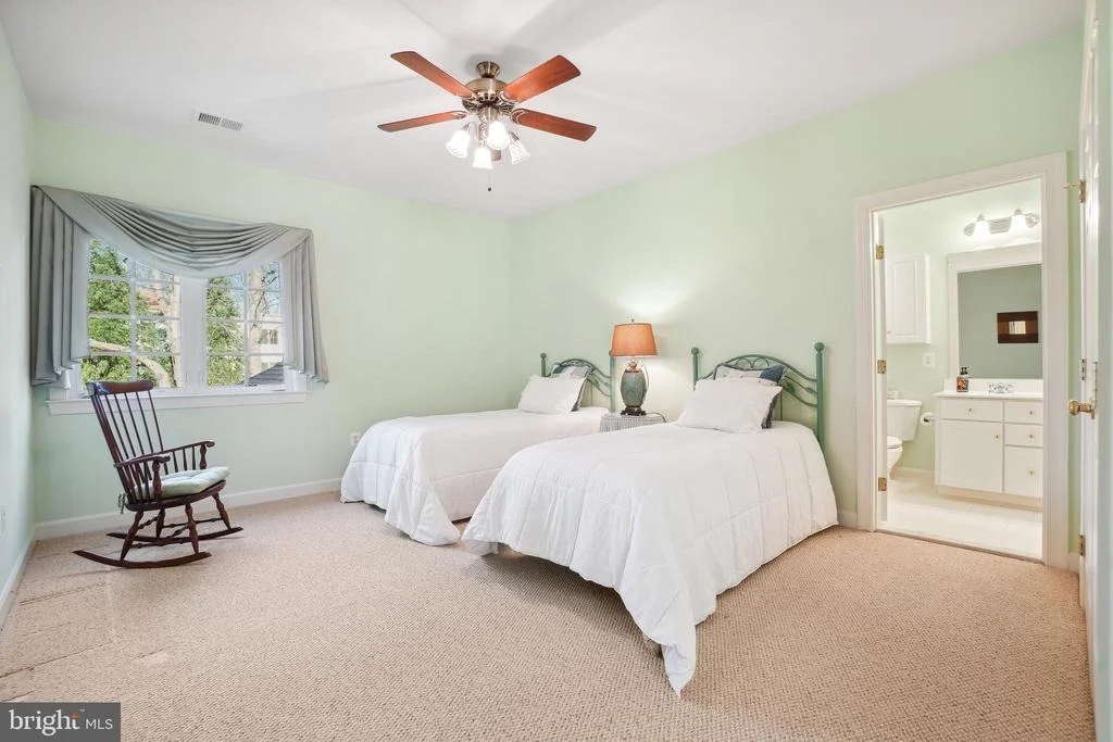 Photo of 3725 GLEN EAGLES DRIVE