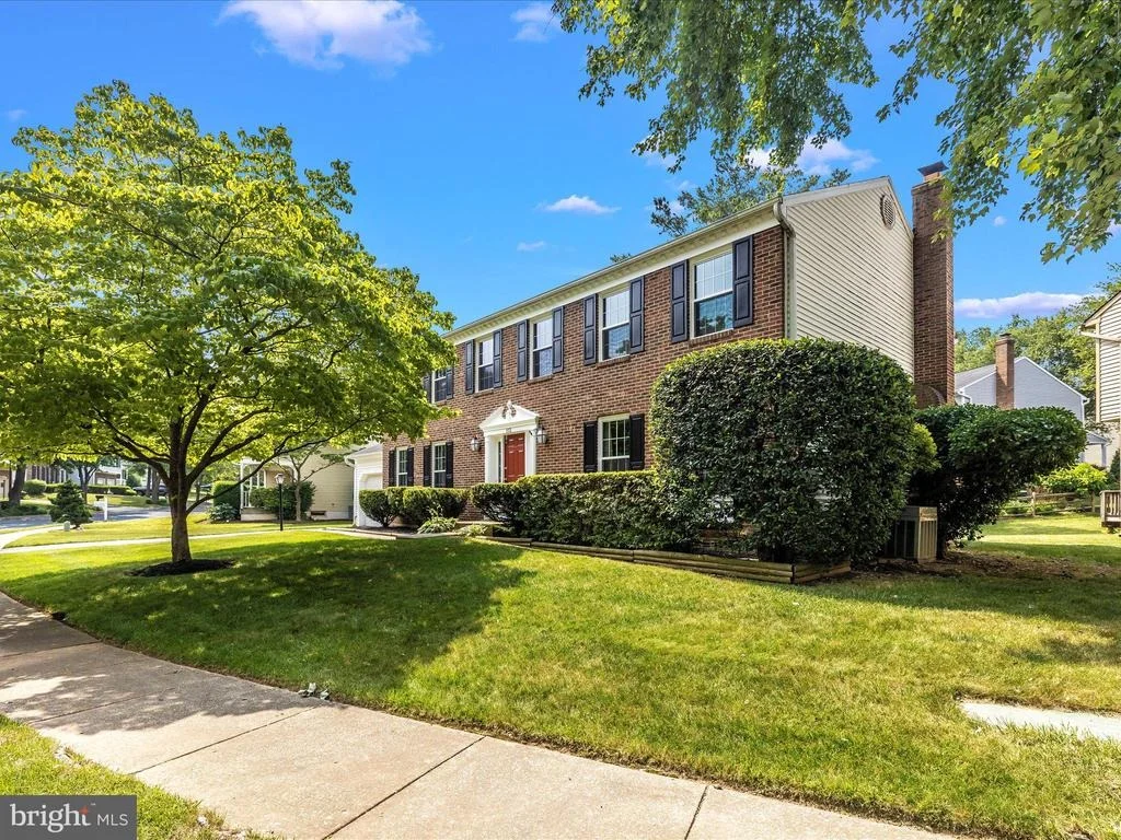 Photo of 112 BOOKHAM LANE