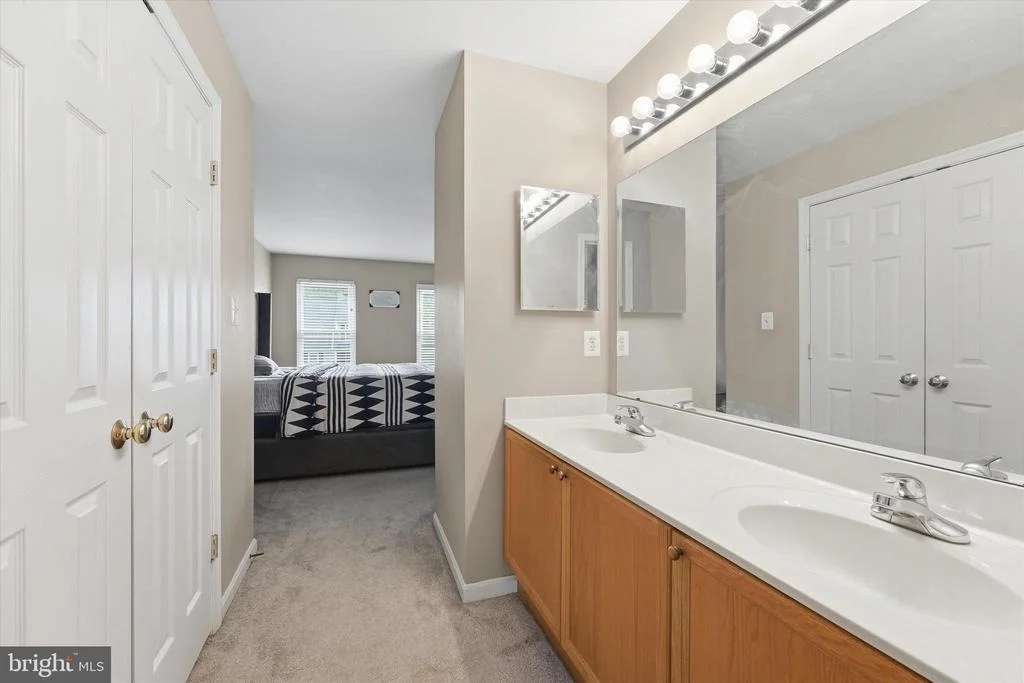 Photo of 2402 SHAKER LANE