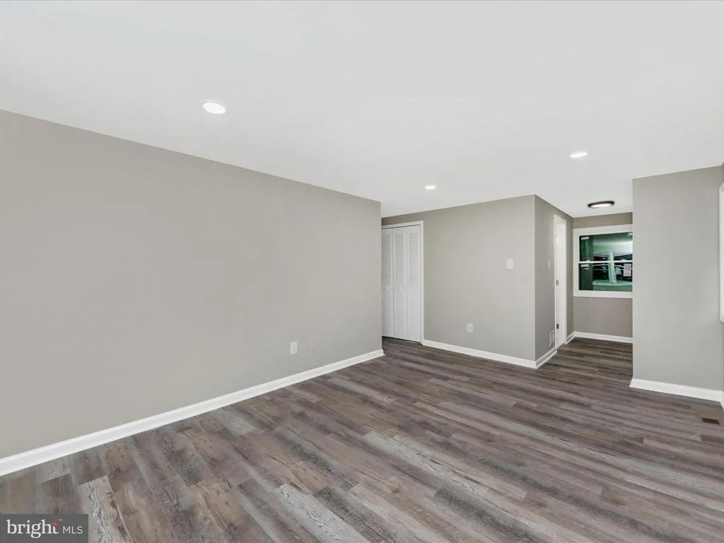 Photo of 9207 MIDLAND TURN