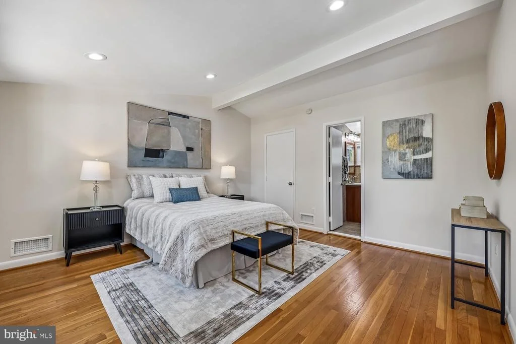 Photo of 300 GILSAN COURT