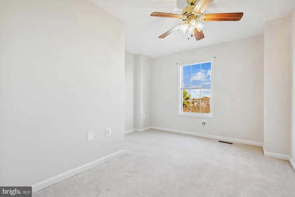 Photo of 441 BARNES AVENUE