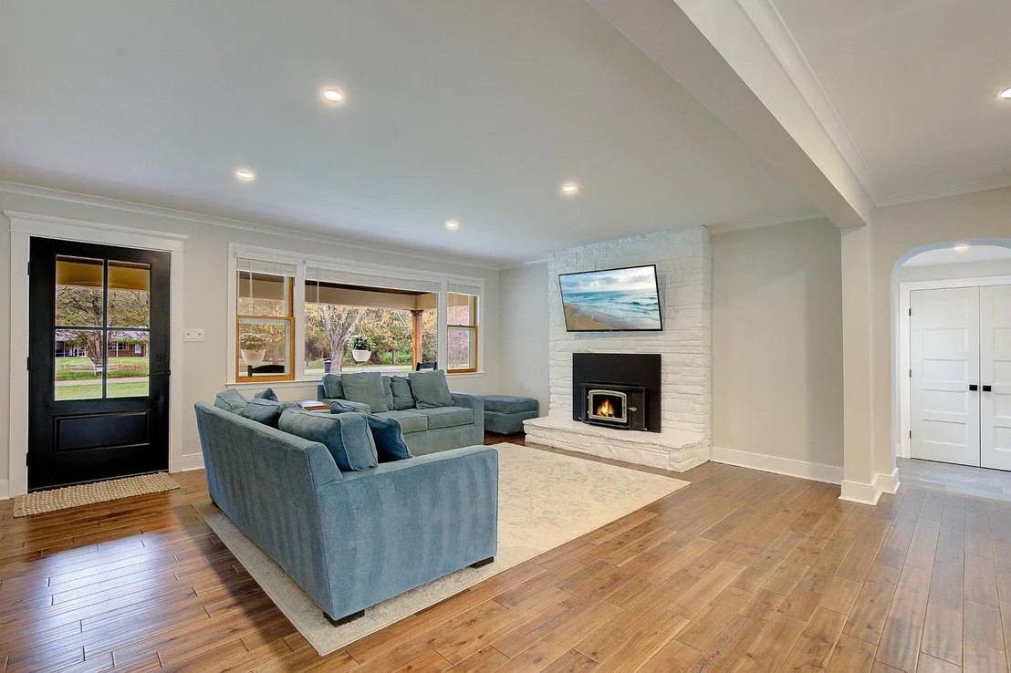 Photo of 818 CEDARCROFT DRIVE