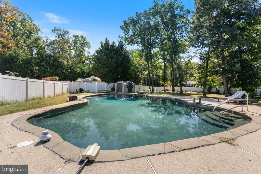 Photo of 735 EVERGREEN ROAD
