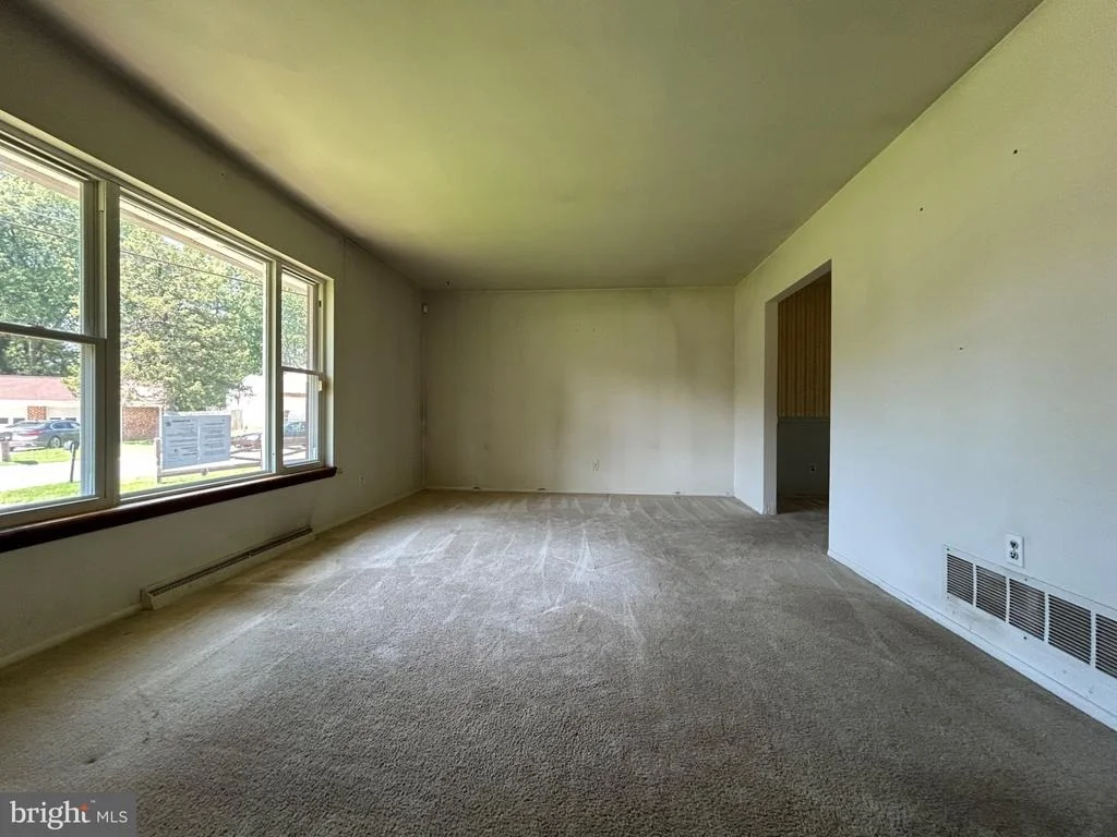 Photo of 9512 SMALL DRIVE