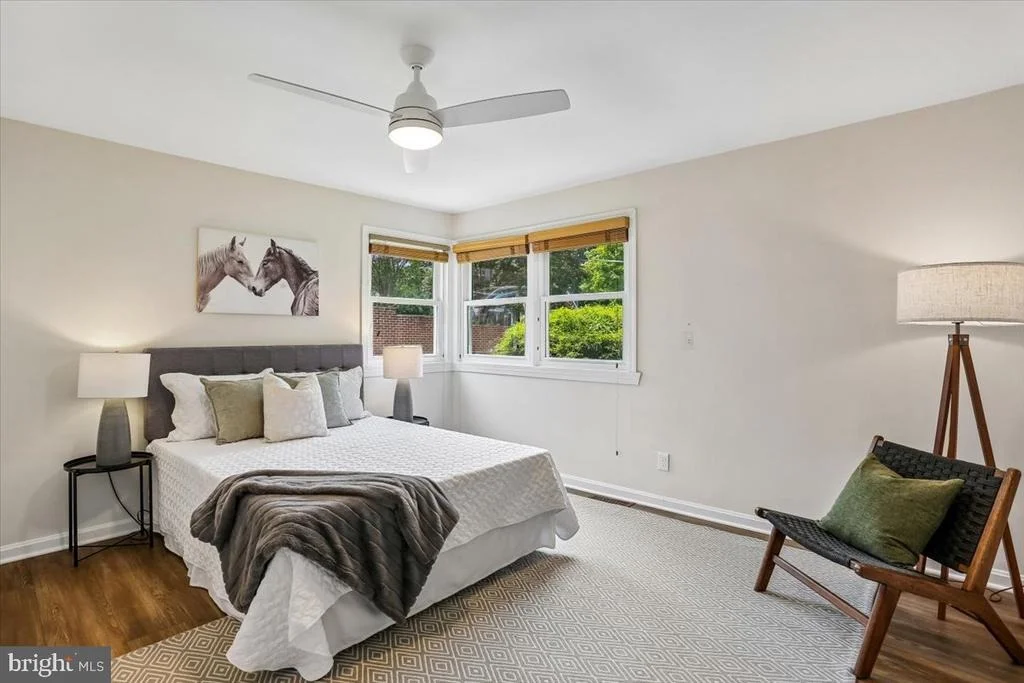 Photo of 10123 CAPITOL VIEW AVENUE