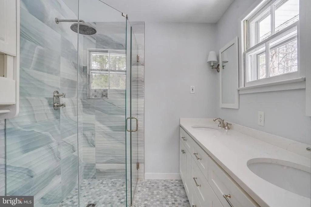 Photo of 4825 KINGSTON DRIVE