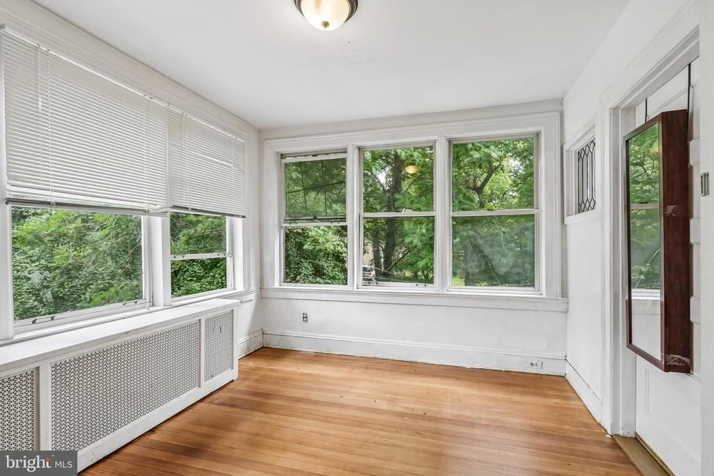 Photo of 2616 TALBOT ROAD