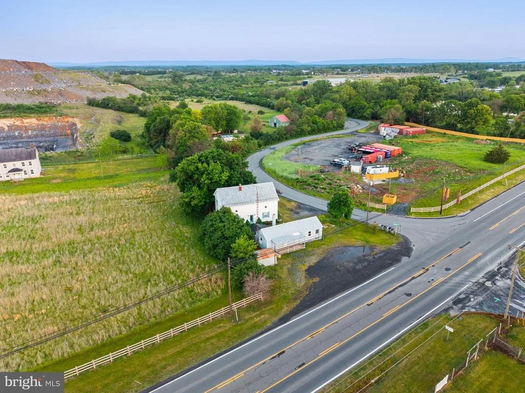 Photo of 2974 MARTINSBURG