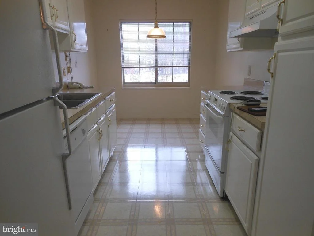 Photo of Unit 308 at 14805 PENNFIELD CIRCLE