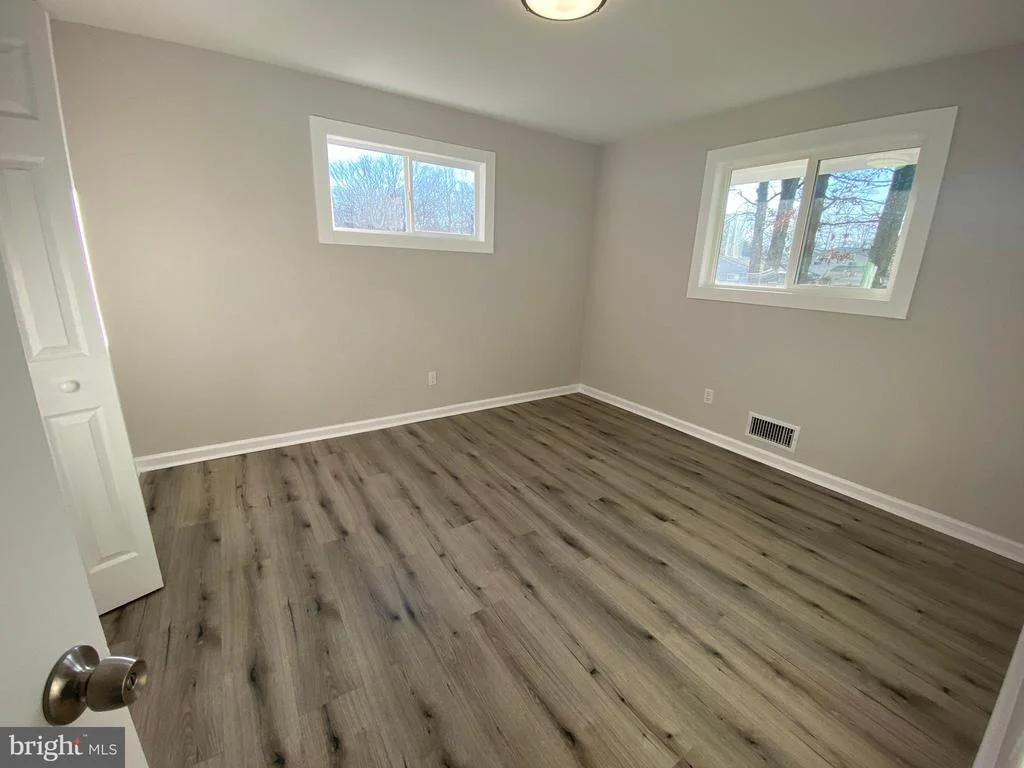 Photo of 9209 ROLLING VIEW DRIVE