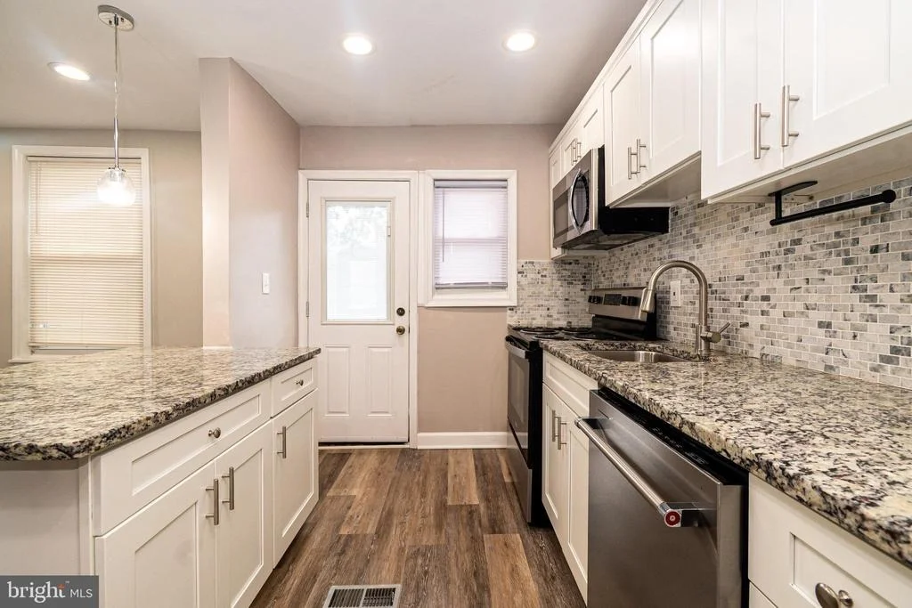Photo of 5107 LAUREL AVENUE