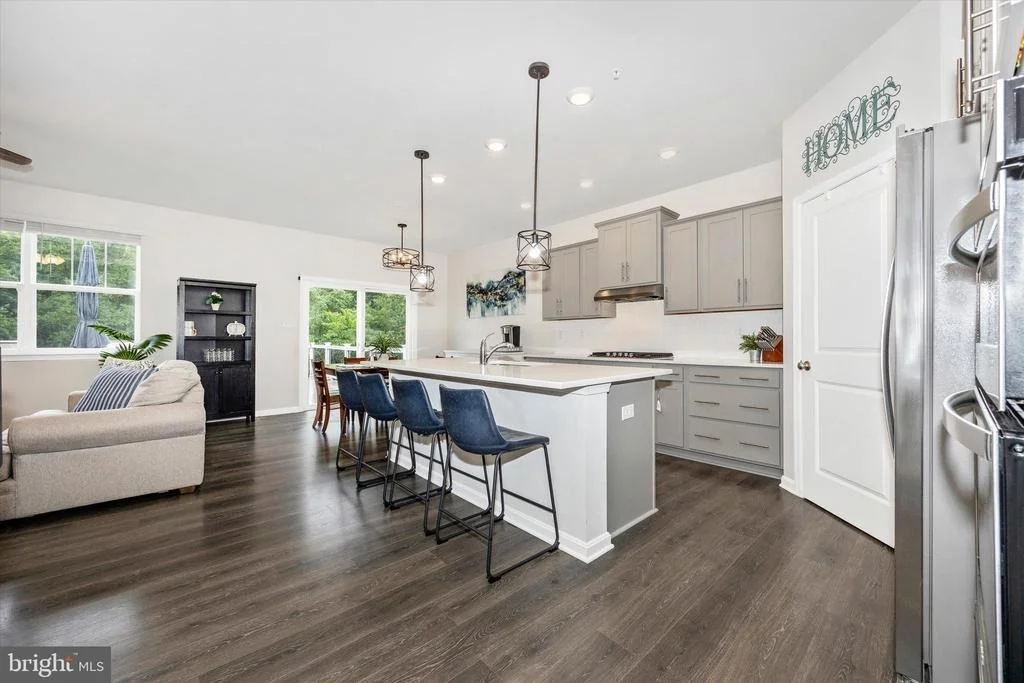 Photo of 5613 ZOE LANE