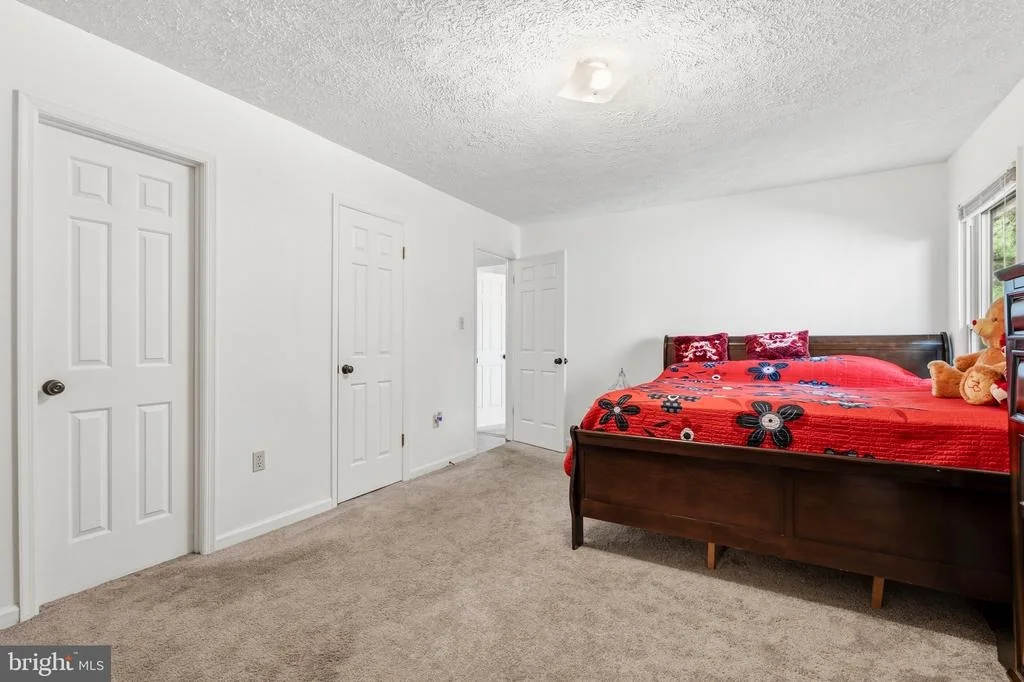 Photo of 588 MEADOWBROOK DRIVE