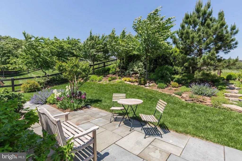 Photo of 2424 LONGFELLOW COURT