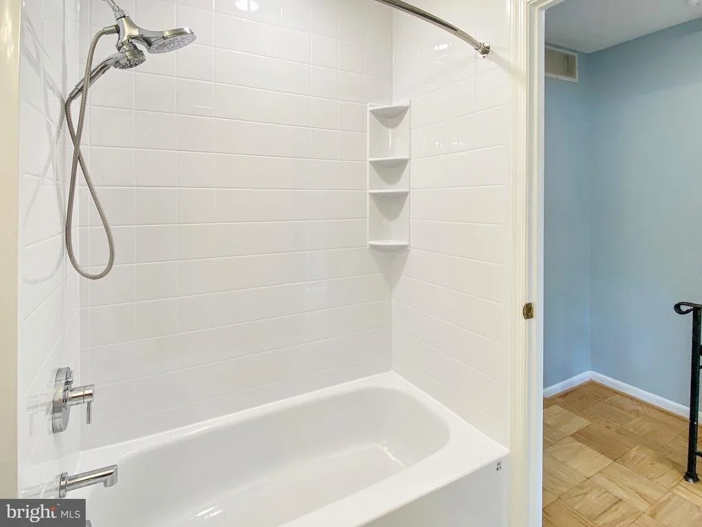 Photo of Unit 1G at 8352 IMPERIAL DRIVE