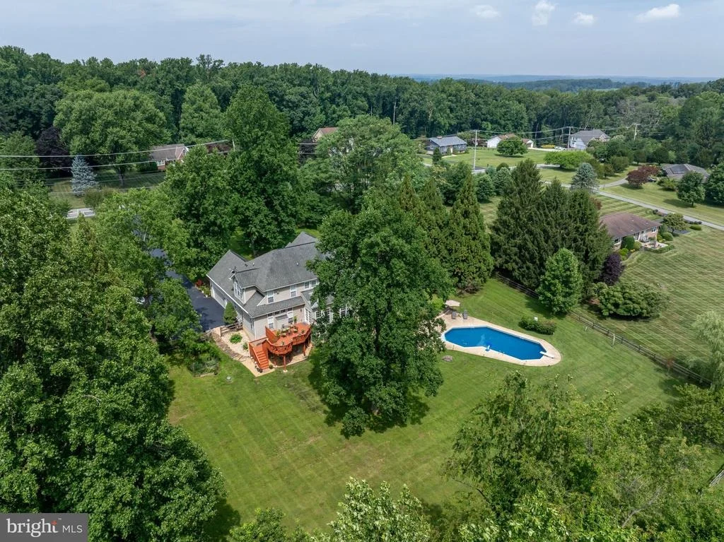 Photo of 13215 FALLS ROAD
