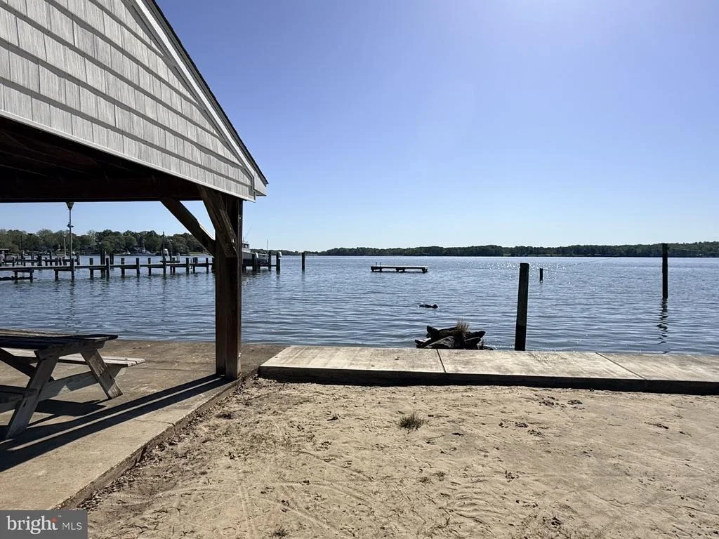 Photo of 421 EDGEWATER ROAD