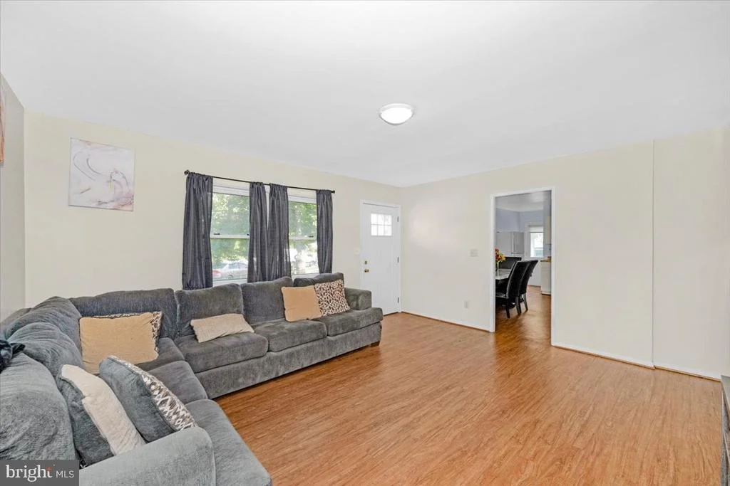 Photo of 302 MANOR COURT