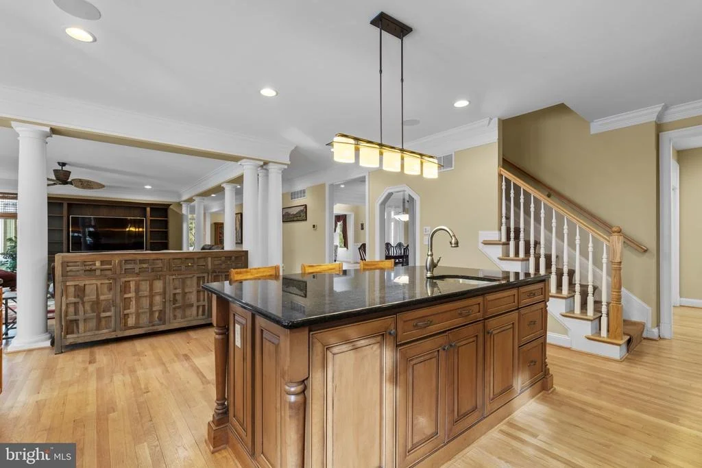 Photo of 370 EAGLE HILL ROAD