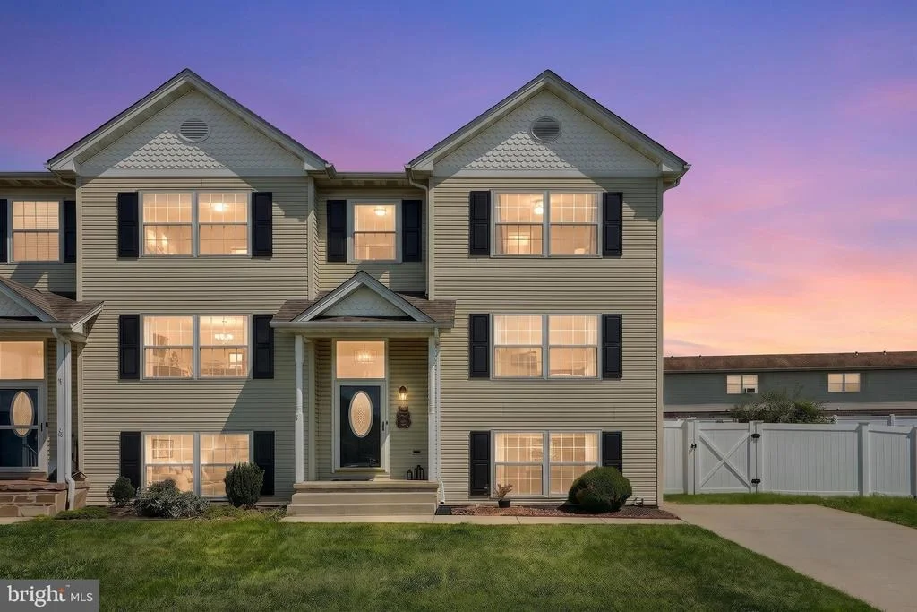 Photo of 24 SQUIRE CIRCLE