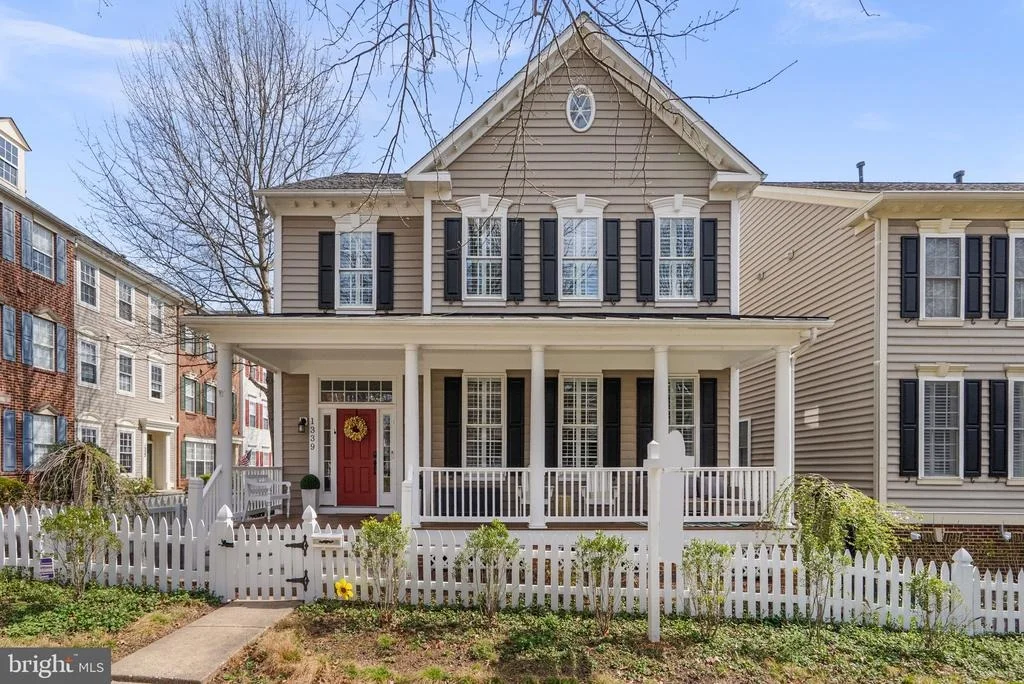 Photo of 1339 MAIN STREET