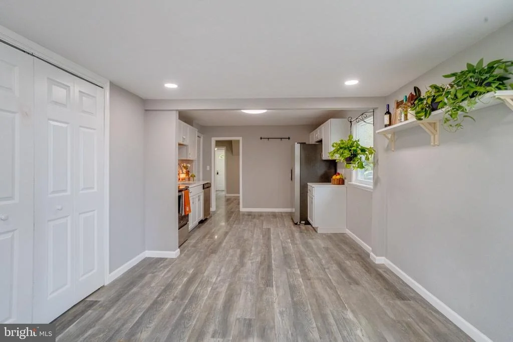 Photo of 215 GLIDER DRIVE