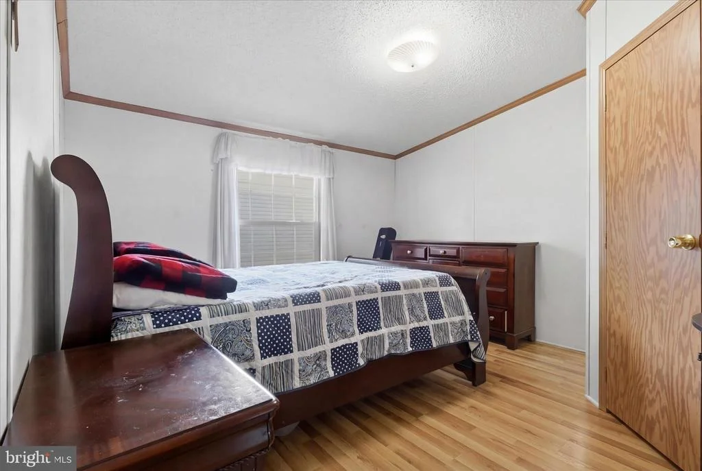 Photo of 11125 LAKESIDE DRIVE