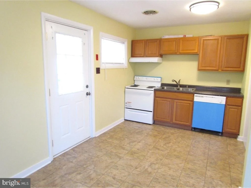 Photo of 731 RIVER ROAD