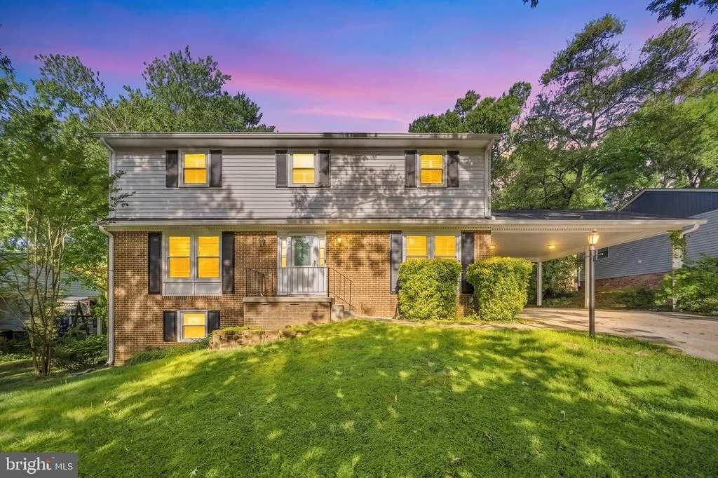 Photo of 6640 PARK HALL DRIVE