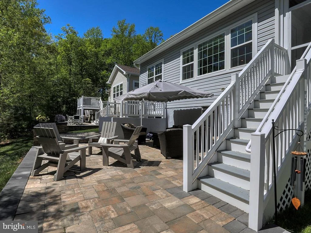 Photo of 18117 WEAVERS MILL LANE