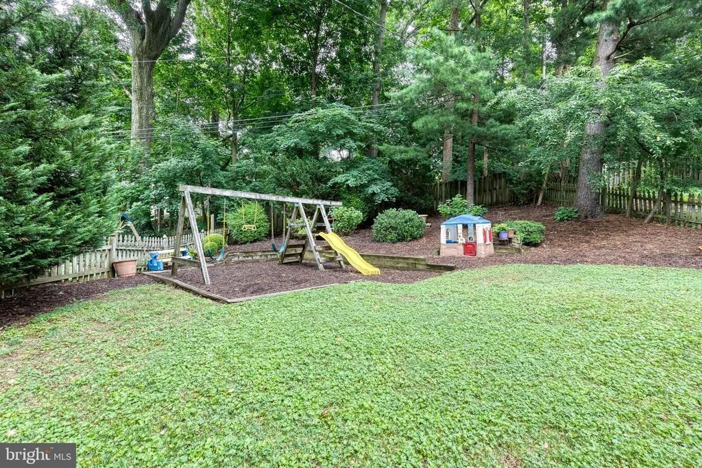 Photo of 533 BROOK ROAD